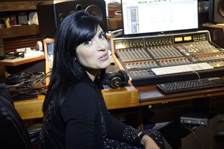 Fernanda Brum faz audição do p álbum Som da Minha Vida Fernanda Brum faz audição do p álbum Som da Minha Vida