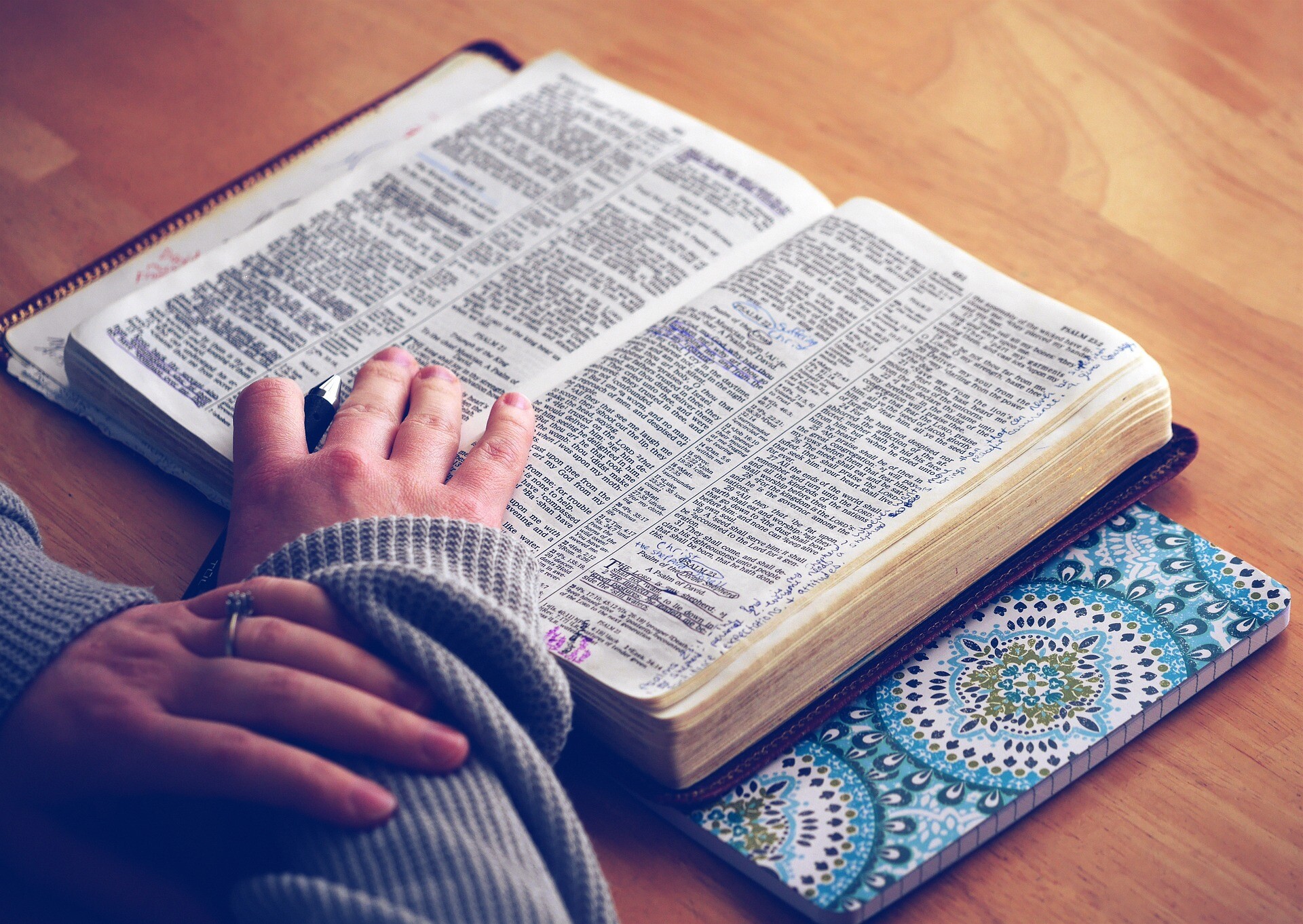 Estudar, praticar e ensinar a Palavra de Deus! Estudar, praticar e ensinar a Palavra de Deus!