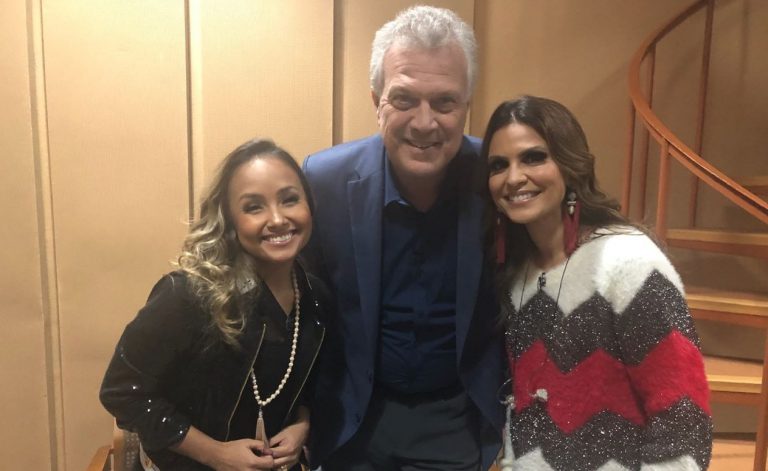 Bruna Karla e Aline Barros gravam o programa Conversa com Bial Bruna Karla e Aline Barros gravam o programa Conversa com Bial