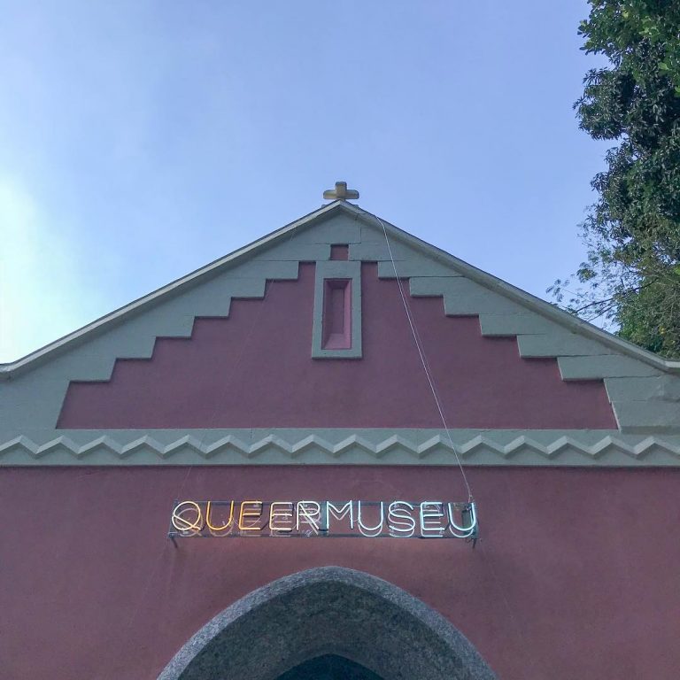 Obras da mostra Queermuseu foram acusadas de pedofilia, zoofilia e blasfêmia Obras da mostra Queermuseu foram acusadas de pedofilia, zoofilia e blasfêmia
