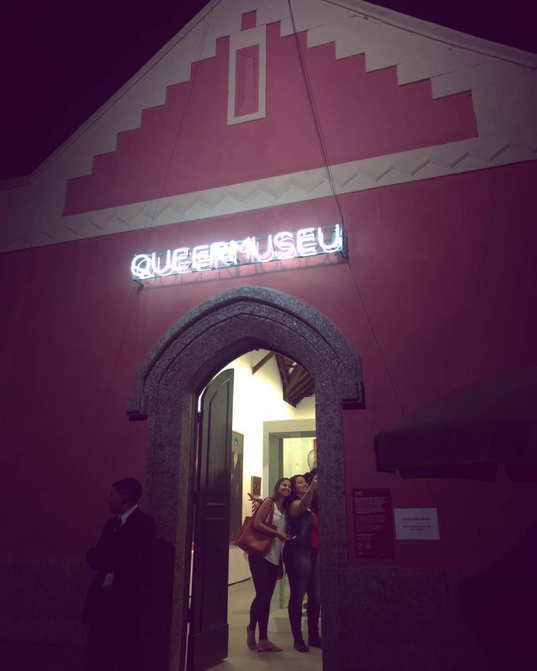 Obras da mostra Queermuseu foram acusadas de pedofilia, zoofilia e blasfêmia Obras da mostra Queermuseu foram acusadas de pedofilia, zoofilia e blasfêmia