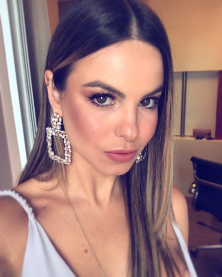 Sthefany Brito será Raquel Sthefany Brito será Raquel