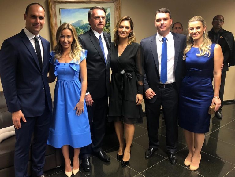 Michelle com a família na diplomação do presidente Michelle com a família na diplomação do presidente
