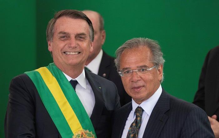Deu choque de realidade", diz Bolsonaro sobre Guedes | Brasil ...