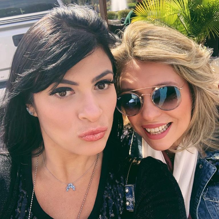 Fernanda Brum está nos EUA para gravar seu novo álbum Fernanda Brum está nos EUA para gravar seu novo álbum