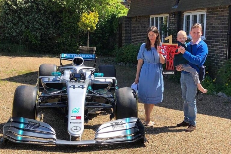 Carro de F-1 enviado ao menino Carro de F-1 enviado ao menino