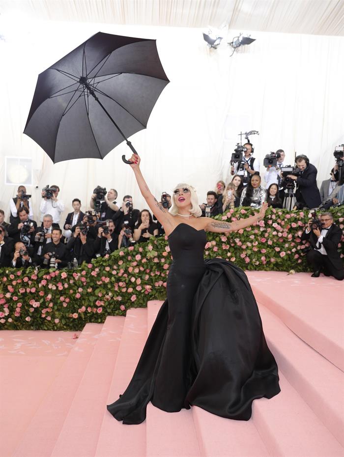Famosos ousaram no look para o Met Gala 2019 Famosos ousaram no look para o Met Gala 2019