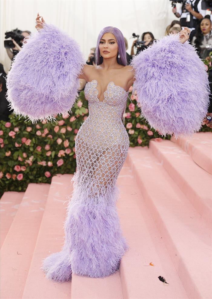 Famosos ousaram no look para o Met Gala 2019 Famosos ousaram no look para o Met Gala 2019