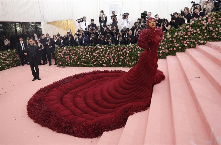 Famosos ousaram no look para o Met Gala 2019 Famosos ousaram no look para o Met Gala 2019