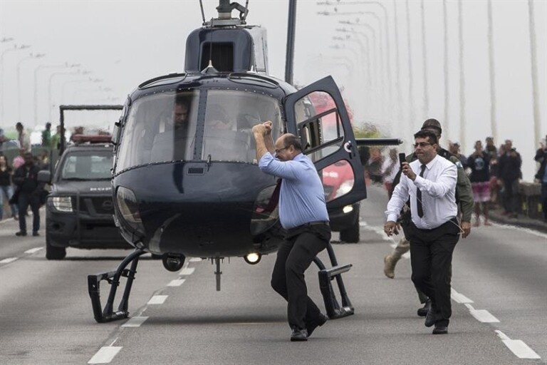 Governador Wilson Witzel chega na ponte Rio-Niterói Governador Wilson Witzel chega na ponte Rio-Niterói