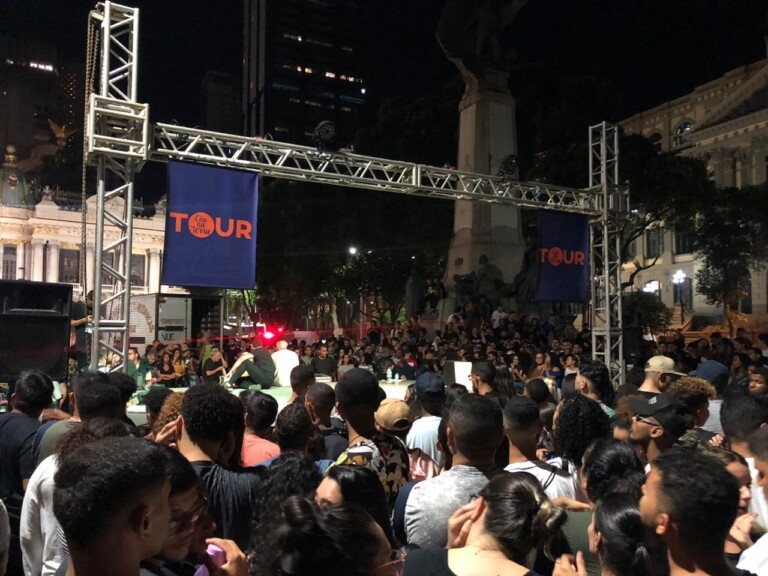 Céu na Terra Movement reúne 5 mil pessoas no Rio de Janeiro Céu na Terra Movement reúne 5 mil pessoas no Rio de Janeiro