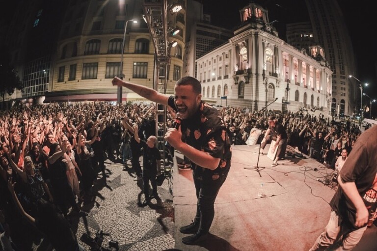 Céu na Terra Movement reúne 5 mil pessoas no Rio de Janeiro Céu na Terra Movement reúne 5 mil pessoas no Rio de Janeiro