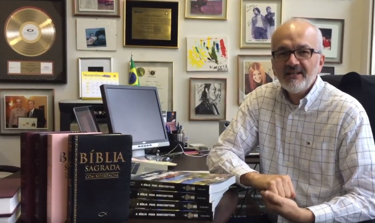Cláudio Rodrigues tem mais de 30 anos de experiência em literatura cristã Cláudio Rodrigues tem mais de 30 anos de experiência em literatura cristã