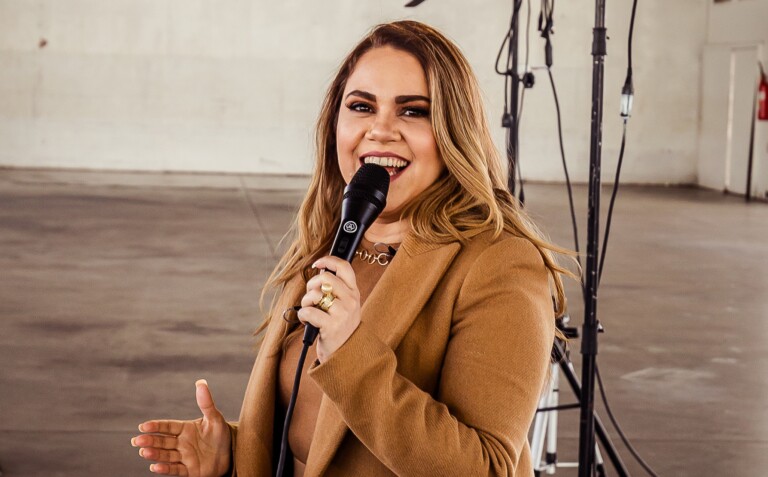 Sarah Farias Sarah Farias