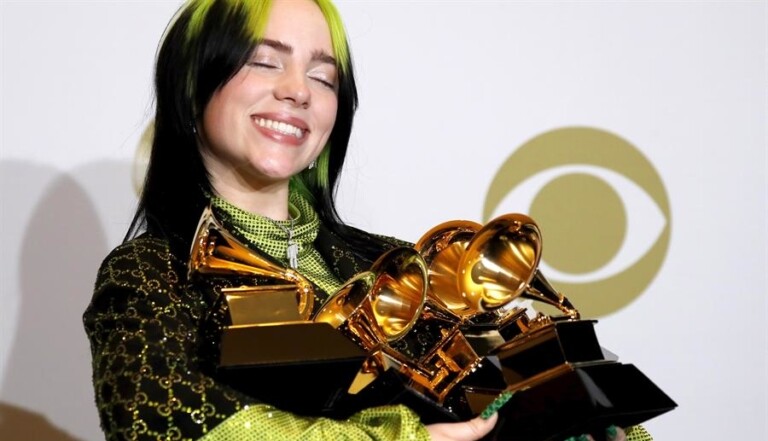 Billie Eilish venceu todas as categorias às quais foi indicada Billie Eilish venceu todas as categorias às quais foi indicada