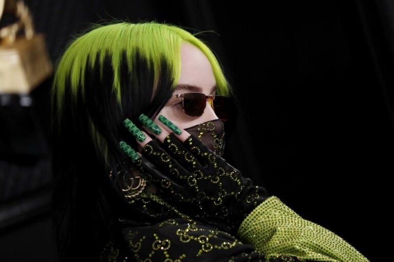 Billie Eilish venceu todas as categorias às quais foi indicada Billie Eilish venceu todas as categorias às quais foi indicada