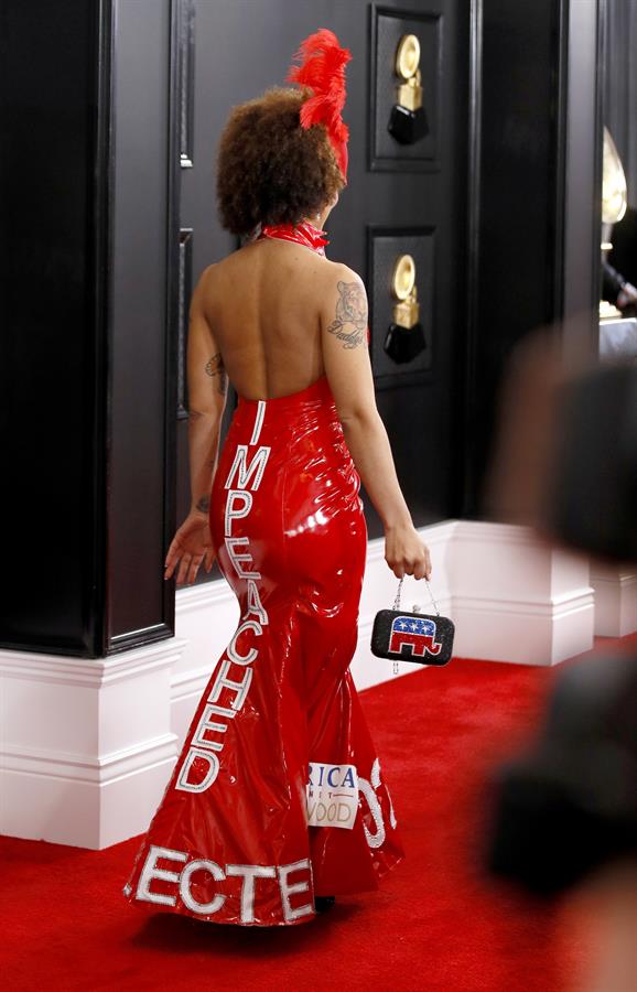 Joy Villa usou vestido com frase em apoio a Trump Joy Villa usou vestido com frase em apoio a Trump