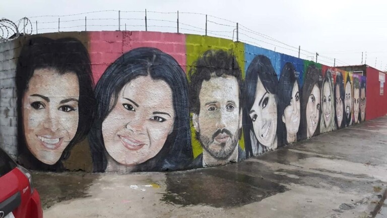 Artista cria mural gospel com artistas famosos Artista cria mural gospel com artistas famosos