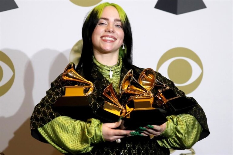 Billie Eilish venceu todas as categorias às quais foi indicada Billie Eilish venceu todas as categorias às quais foi indicada