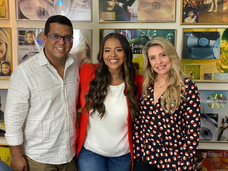 Cleyde Jane é a nova contratada da MK Music Cleyde Jane é a nova contratada da MK Music