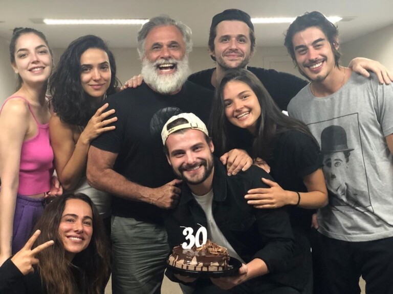 Elenco que vai interpretar a família de Noé se reúne nas gravações Elenco que vai interpretar a família de Noé se reúne nas gravações