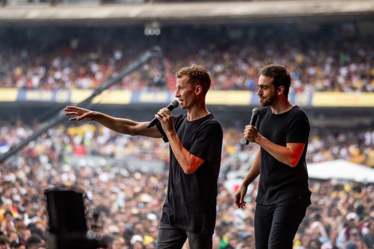 Após forte calor, Andy Birdy ora e chuva cai no Morumbi Após forte calor, Andy Birdy ora e chuva cai no Morumbi