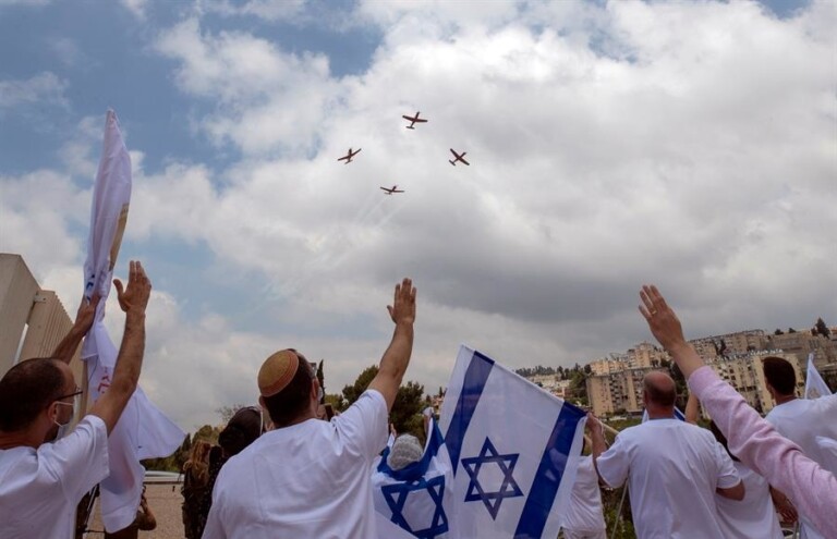 Israelenses celebram Dia da Independência