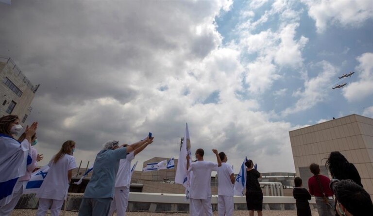 Israelenses celebram Dia da Independência